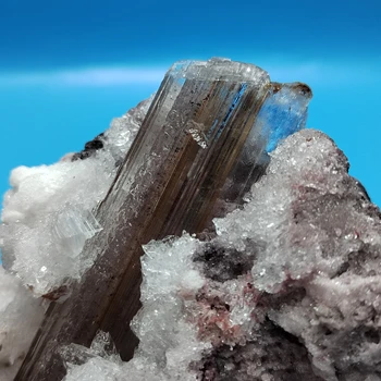 764.8 г Натурален гипсовый crystal увити стибнит, фторалюминиевый гипсовый минерален кристал проба, Начална терапия на фън шуй